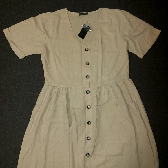 Suzy Shier Dresses & Skirts - Suzy Shier Beige Button-Front Midi Dress